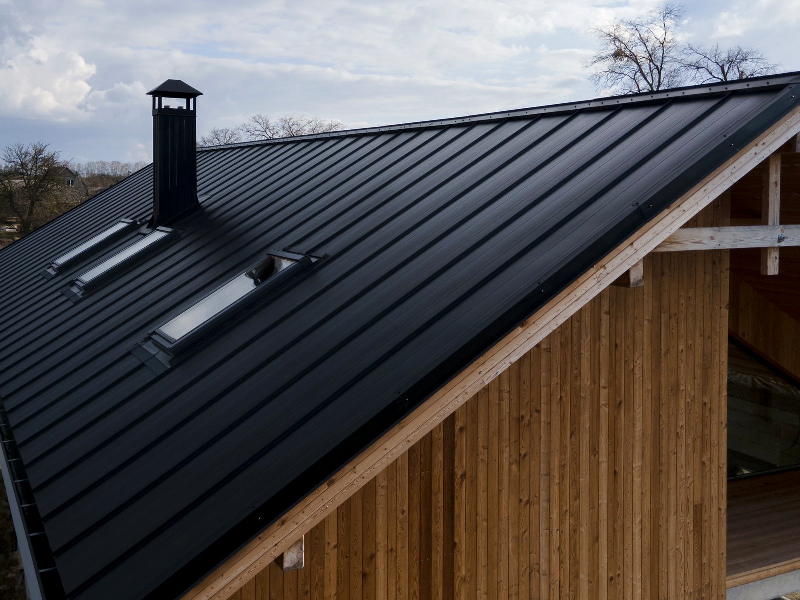 Dales Roofing — roofing contractor in East Hartford, CT