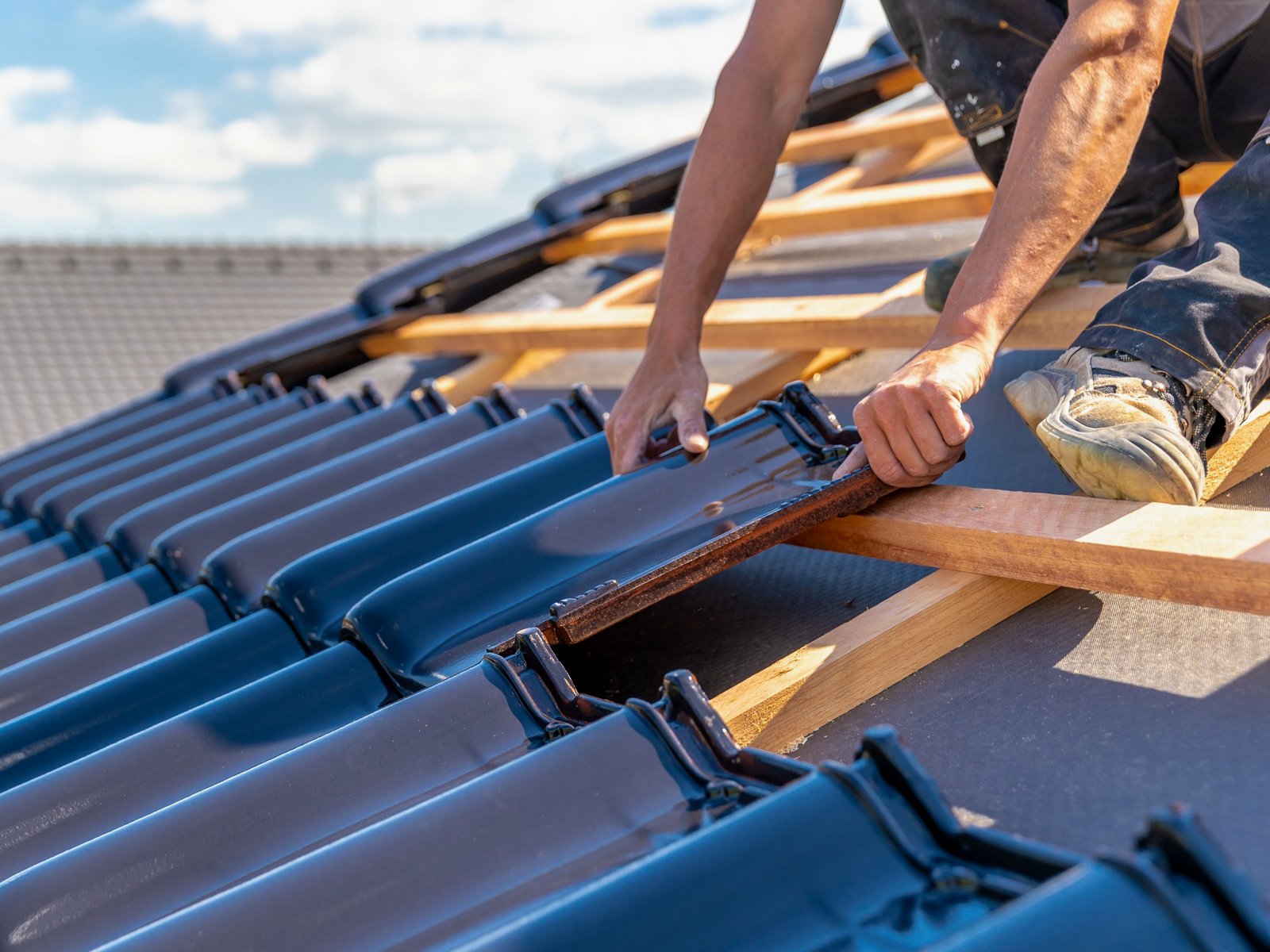 J & R Roofing Company, Inc. — roofing contractor in Capron, VA