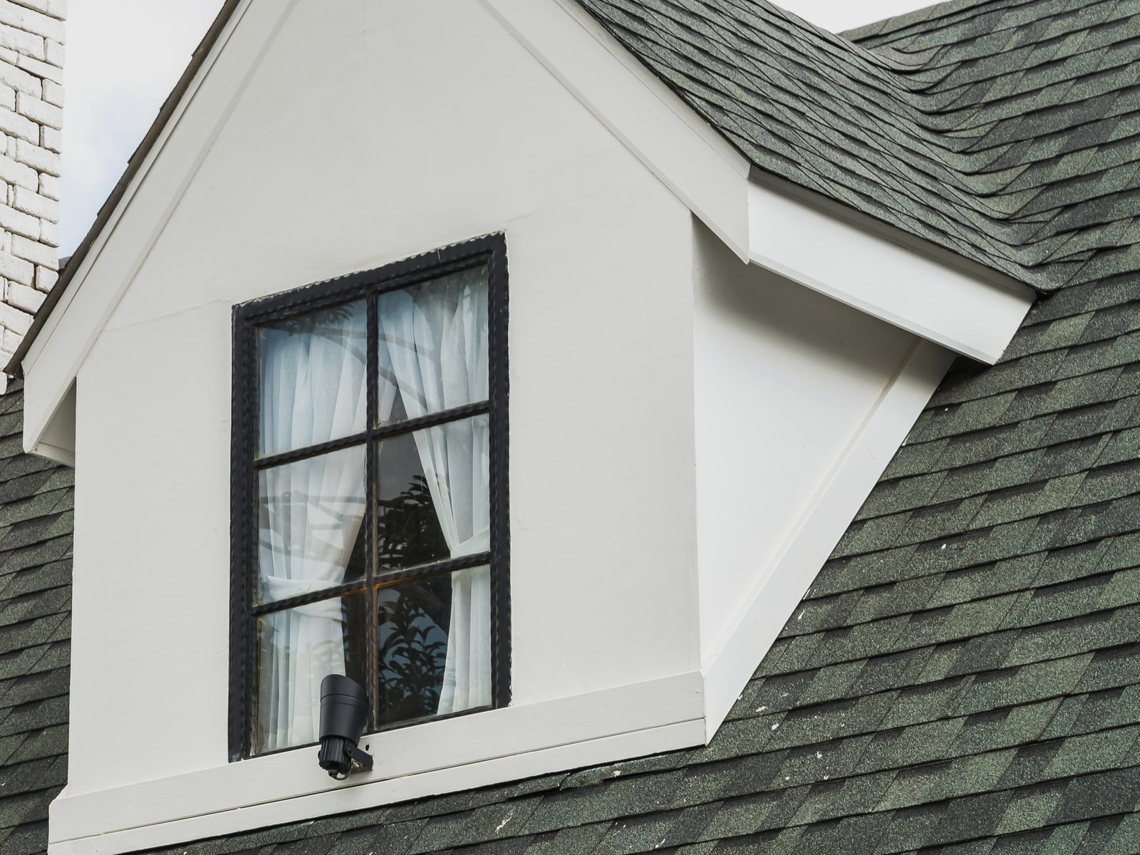 Brooks Roofing — roofing contractor in Anahuac, TX