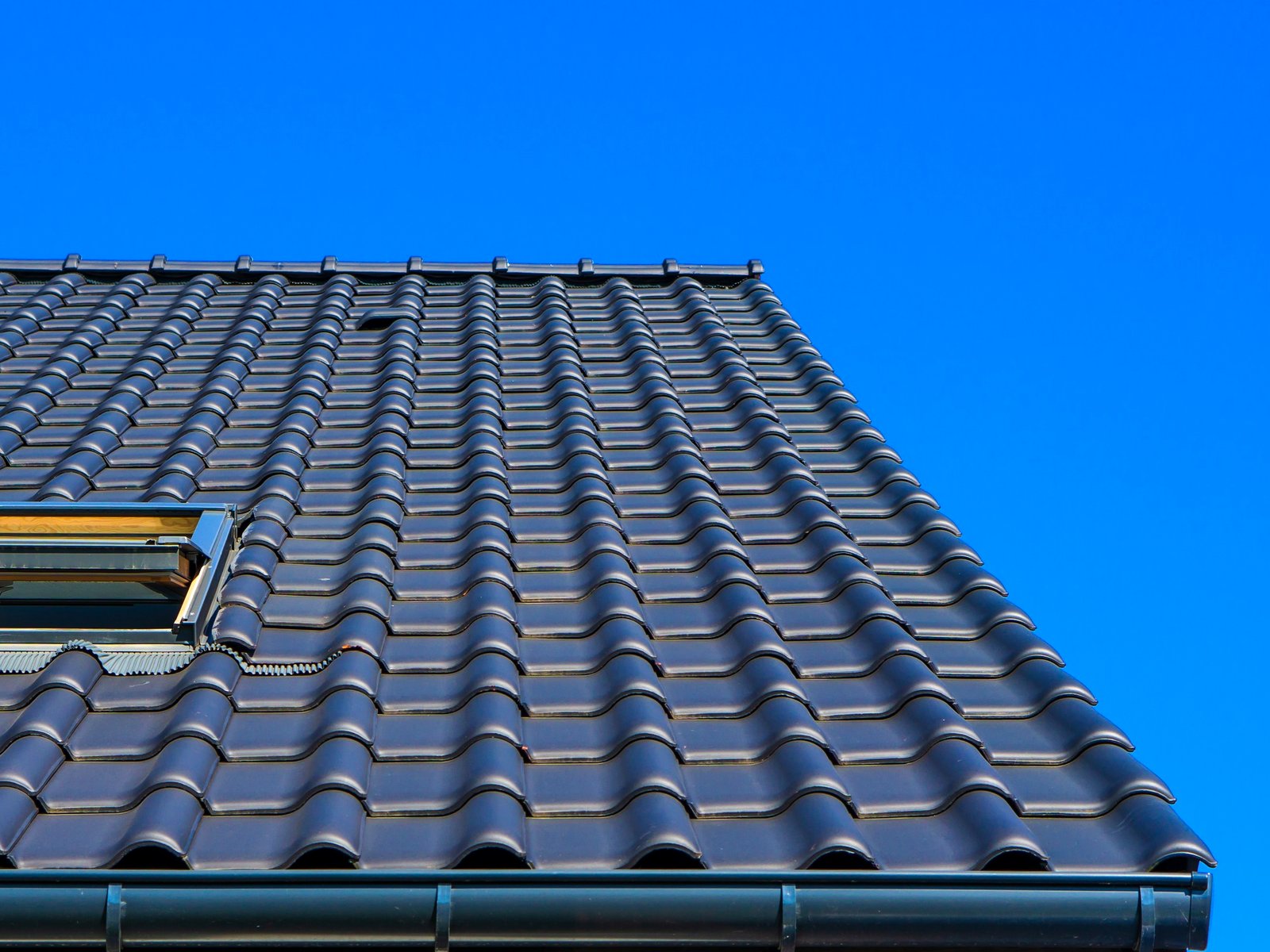 Jonathan Roofing llc — roofing contractor in Center Hill, FL