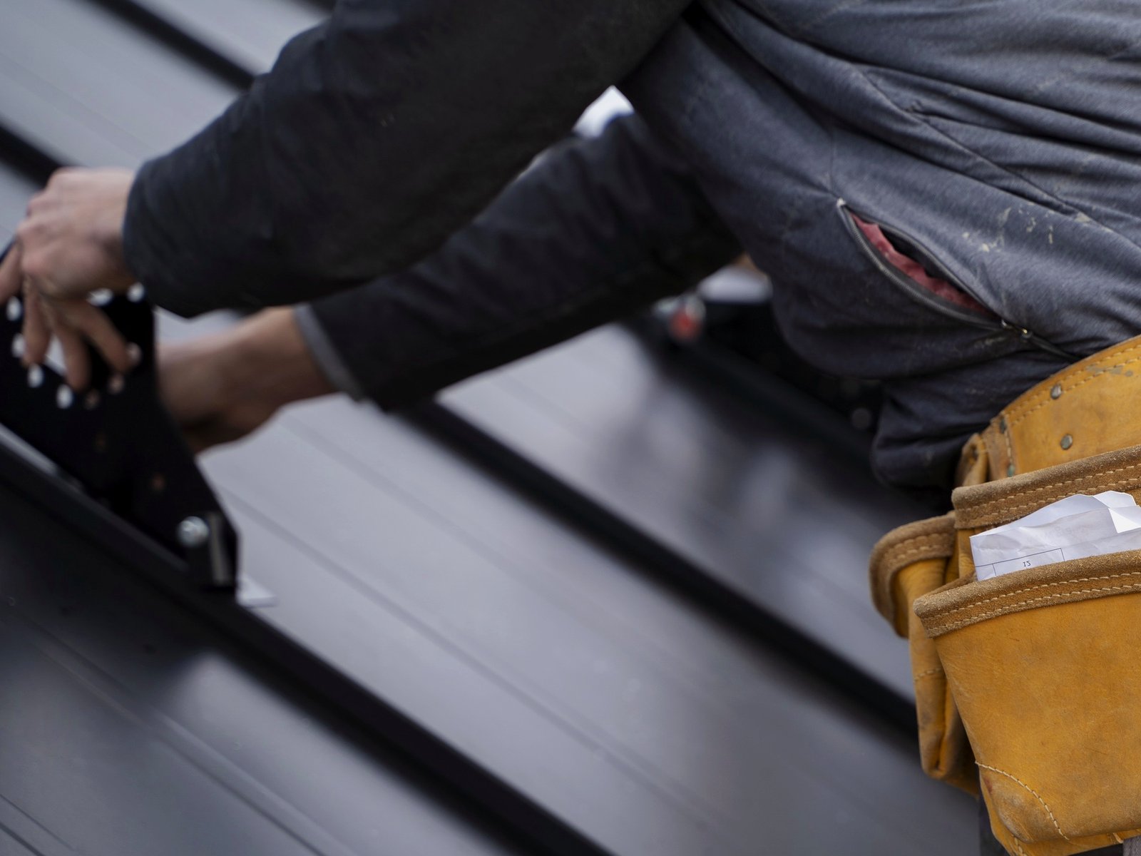 T & R Roofing Specialist Inc — roofing contractor in Catonsville, MD