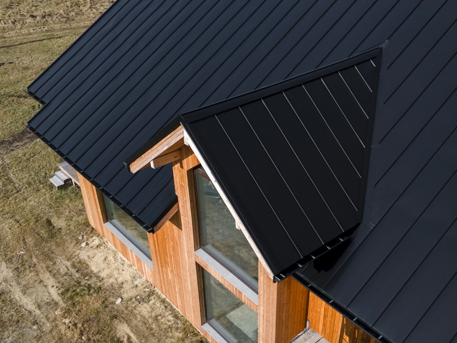 H & M Roofing — roofing contractor in Middle Paxton, PA