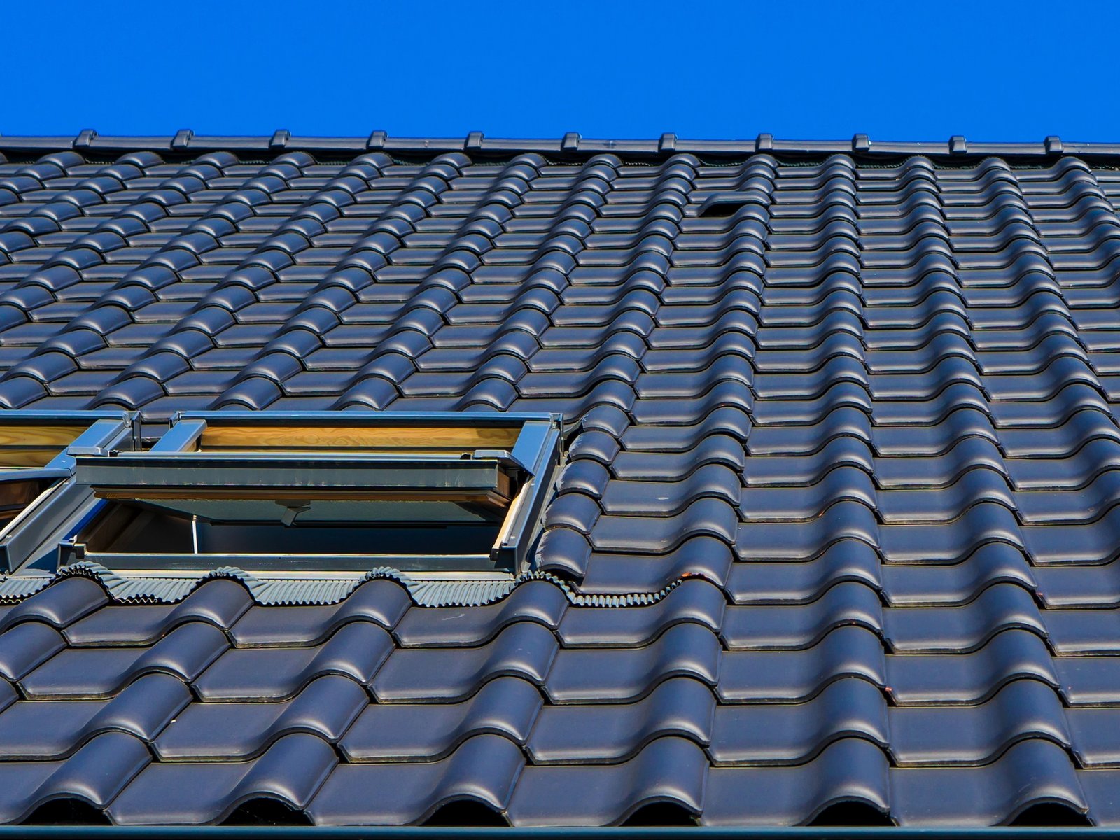 Northeastern Roofing LLC — roofing contractor in Brookline, MA