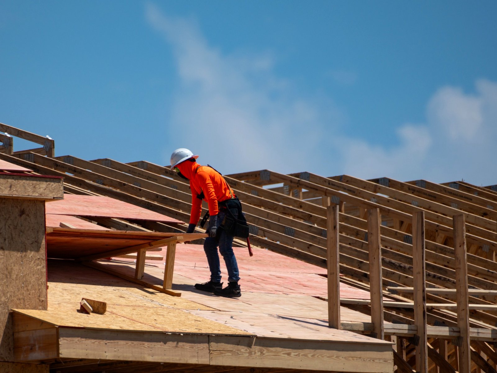 Lester Decker Roofing — roofing contractor in Clute, TX